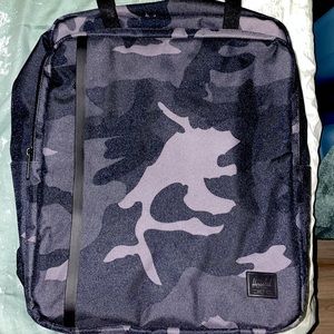 Herschel - Travel Tote Backpack - Dark Camouflage